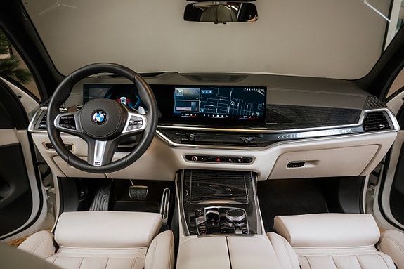 BMW X7 21 of 25