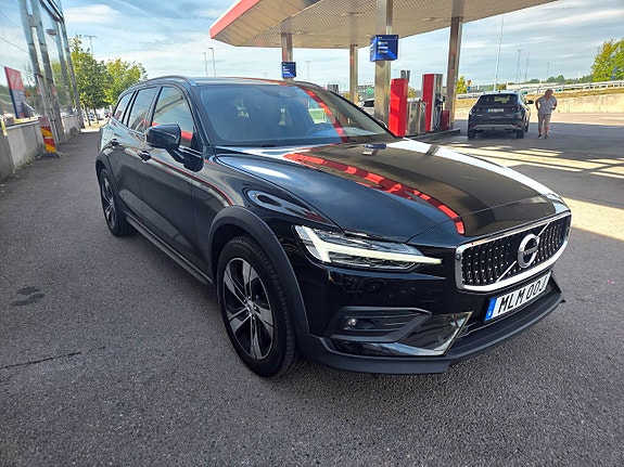 Volvo V60 Cross Country 15 of 27