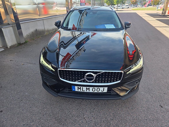 Volvo V60 Cross Country 16 of 27