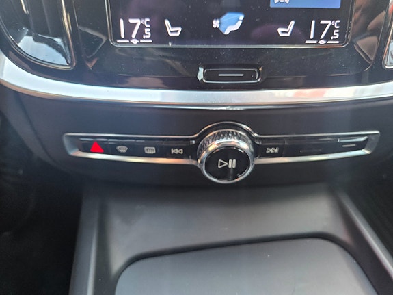 Volvo V60 Cross Country 26 of 27