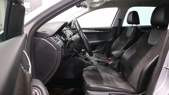 Skoda Octavia Scout 6 of 18