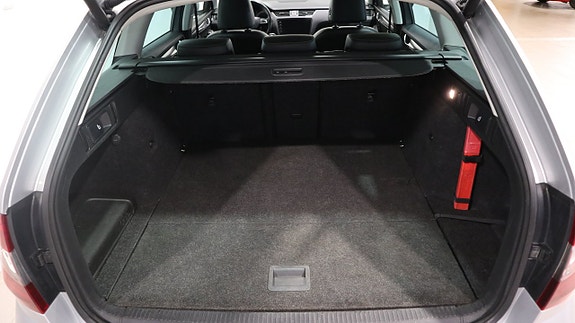 Skoda Octavia Scout 16 of 18