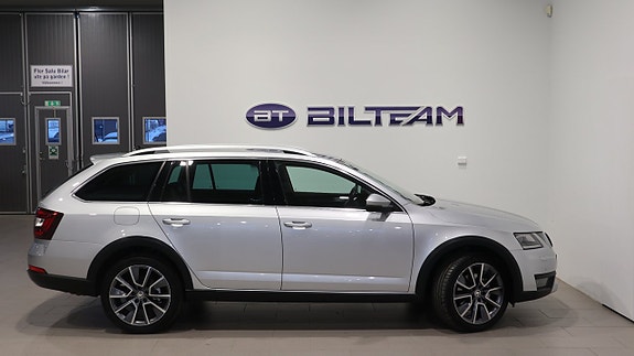 Skoda Octavia Scout 3 of 18