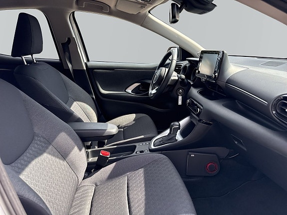 Toyota Yaris 11 of 14