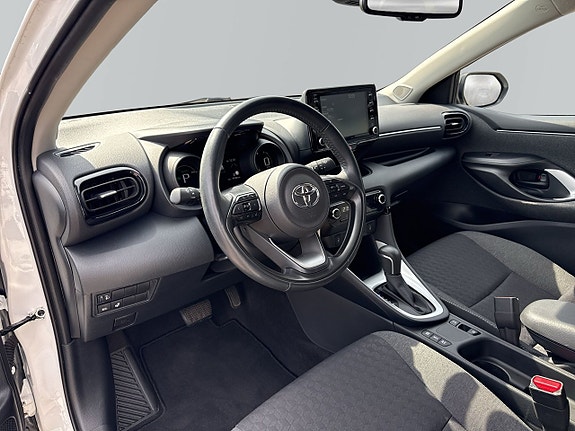 Toyota Yaris 9 of 14