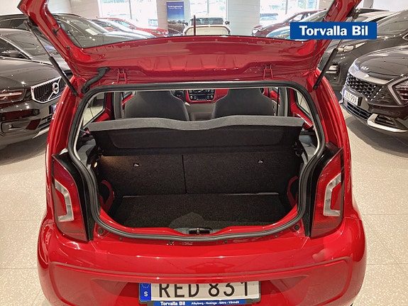 Volkswagen UP! 13 of 13