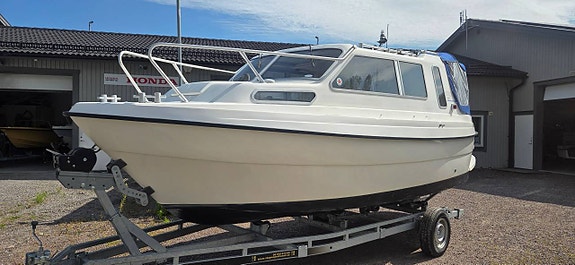 Bella 7000 / Volvo Penta 2003 3 of 12