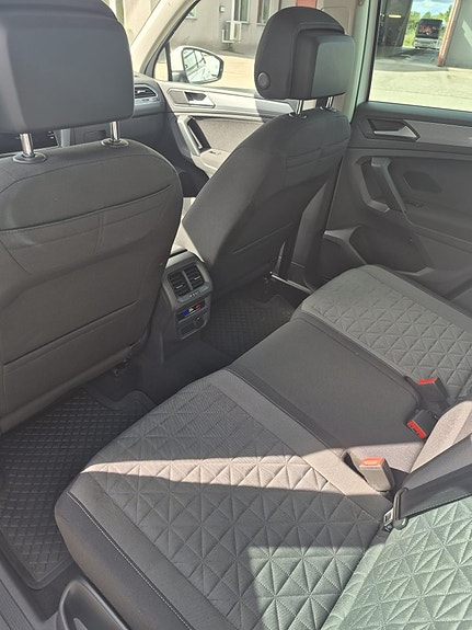 Volkswagen Tiguan 11 of 18