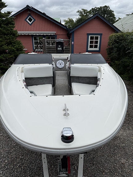 Sea Ray 160 3 of 5