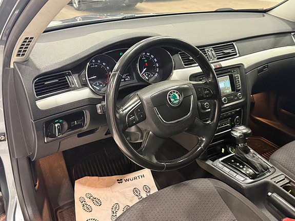 Skoda Superb 7 of 19