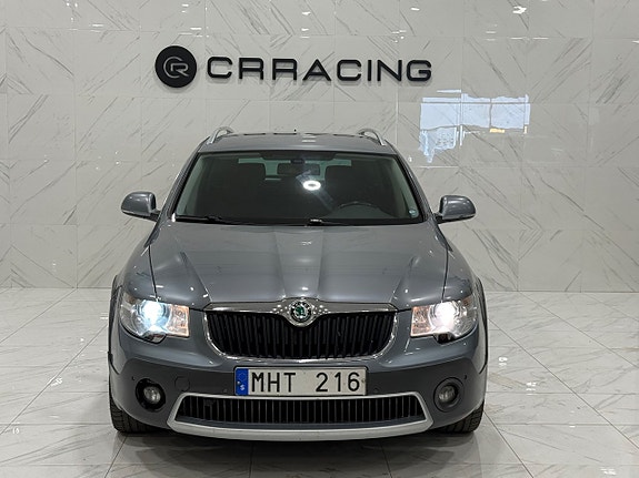 Skoda Superb 2 of 19