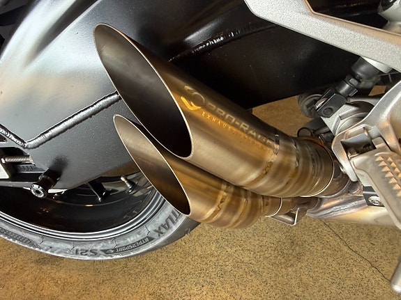 BMW Motorrad S 1000 R 8 of 12