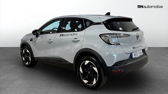 Renault Captur 3 of 26