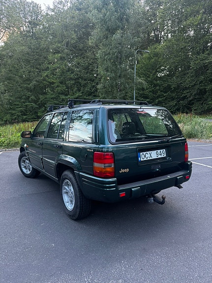 Jeep Grand Cherokee 8 of 14