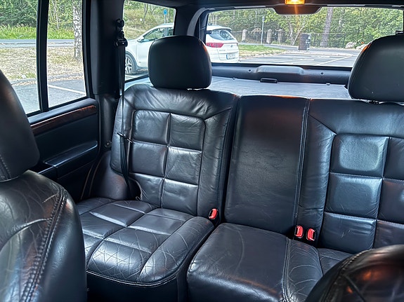 Jeep Grand Cherokee 11 of 14