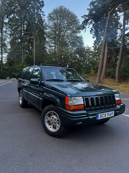 Jeep Grand Cherokee 2 of 14