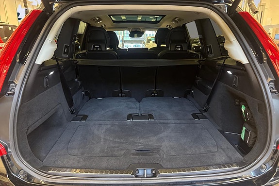 Volvo XC90 12 of 25