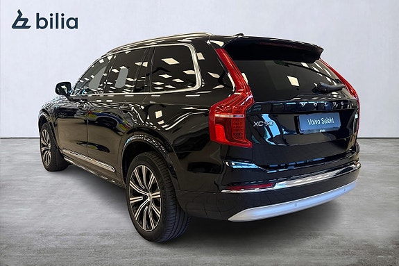 Volvo XC90 2 of 25