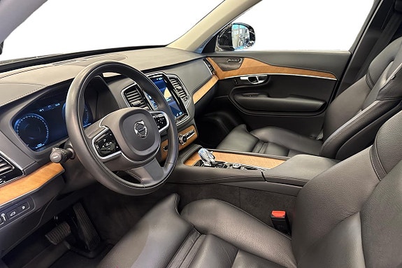 Volvo XC90 14 of 25