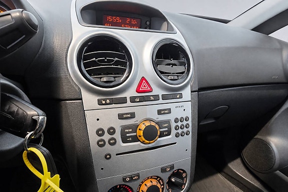 Opel Corsa 24 of 26