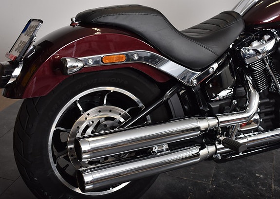 Harley-Davidson Low Rider Screamin Eagle Slipon / Crashbar / Lejonkulan 15 of 19