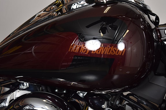 Harley-Davidson Low Rider Screamin Eagle Slipon / Crashbar / Lejonkulan 12 of 19