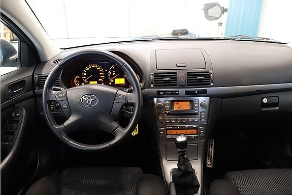 Toyota Avensis 6 of 11