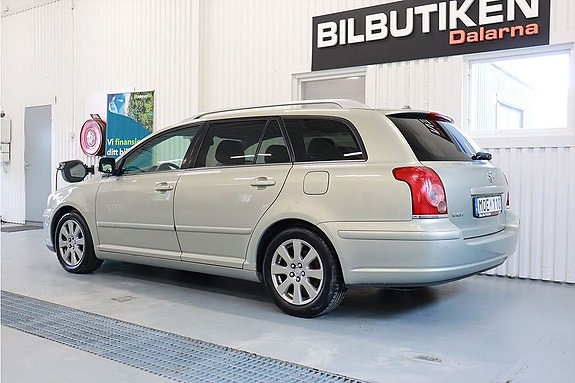 Toyota Avensis 3 of 11