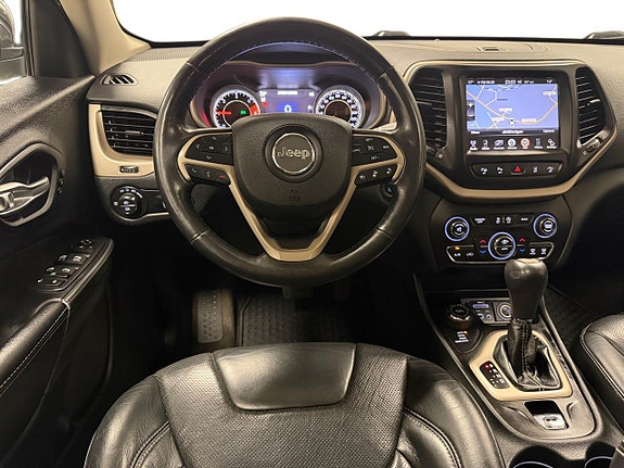 Jeep Cherokee 10 of 30