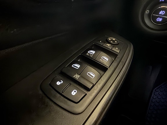 Jeep Cherokee 25 of 30