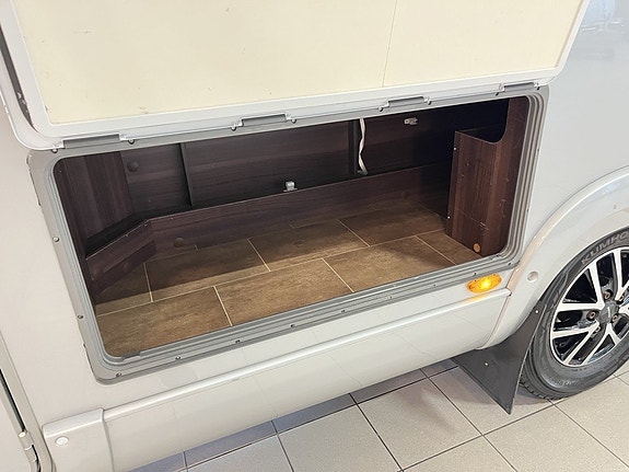 Bürstner NEXXO 720 (Solcell+AC+TRUMA+4 000kg+Ugn+Långbäddar) 10 of 30