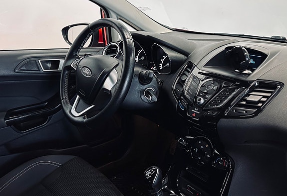 Ford Fiesta 10 of 12