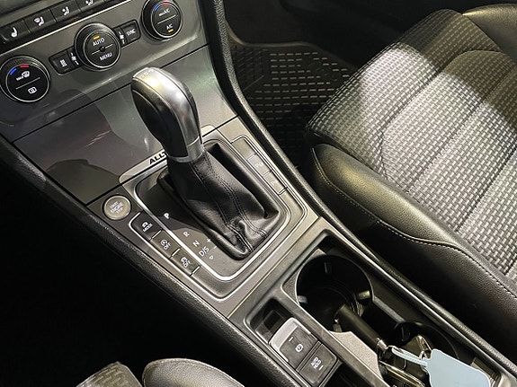 Volkswagen Golf Alltrack 19 of 20
