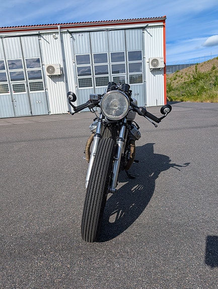 Honda CX500C PC01 2 of 7