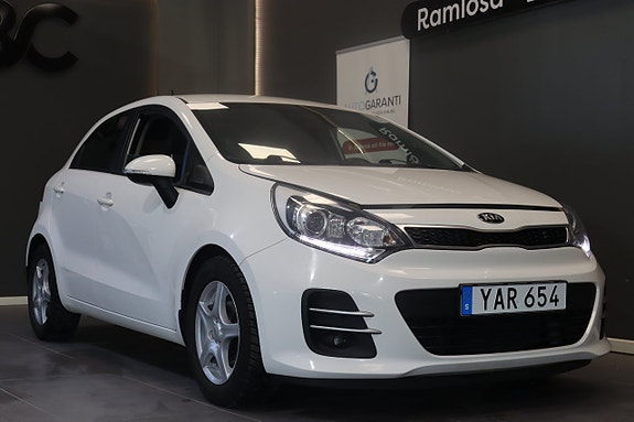 Kia Rio 8 of 21