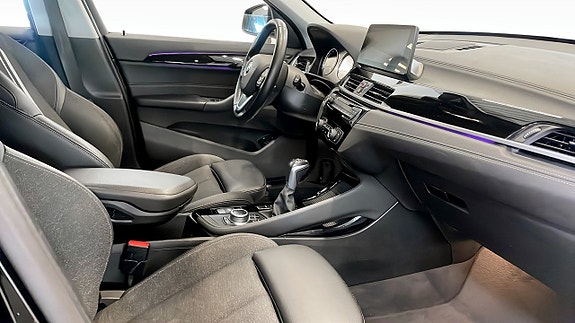 BMW X1 3 of 10