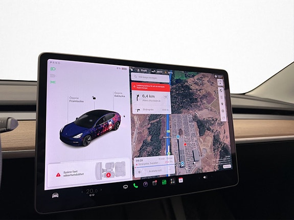 Tesla Model 3 21 of 30