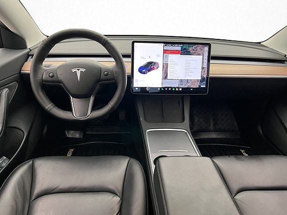 Tesla Model 3 14 of 30