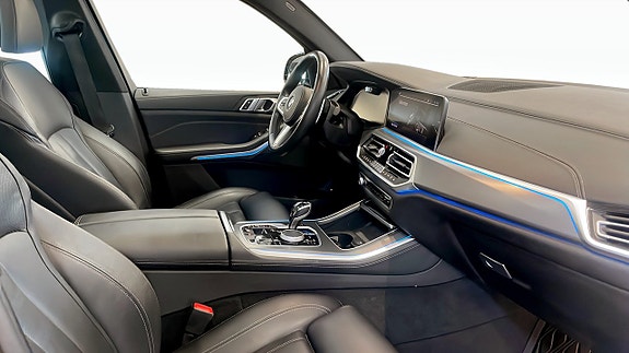 BMW X5 3 of 11