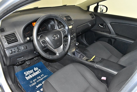 Toyota Avensis 6 of 9