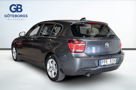 BMW 118d 4 of 17