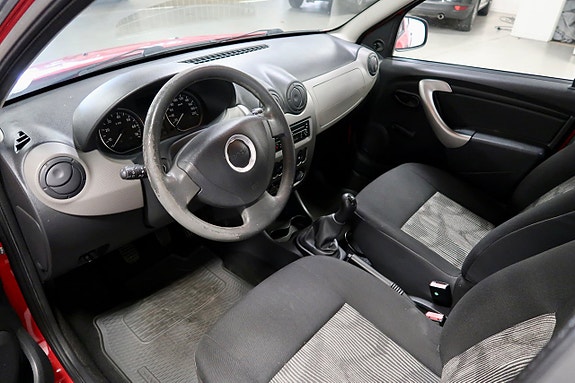 Dacia Sandero 5 of 7