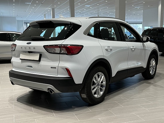 Ford Kuga 3 of 13