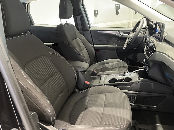 Ford Kuga 8 of 13
