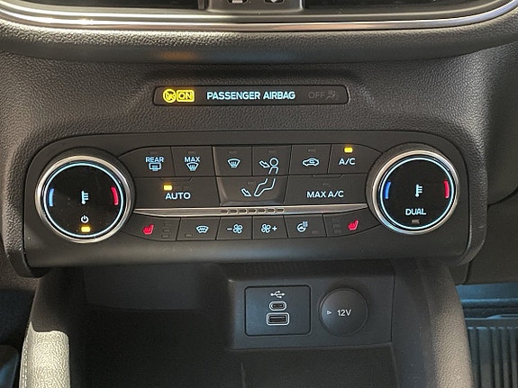 Ford Kuga 13 of 13