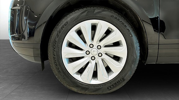Land Rover Range Rover Evoque 9 of 9