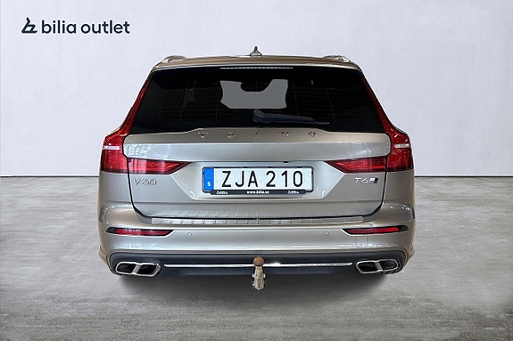 Volvo V60 7 of 25