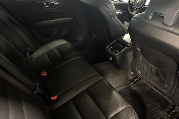 Volvo V60 21 of 25