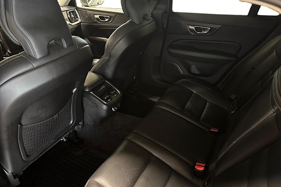 Volvo V60 22 of 25