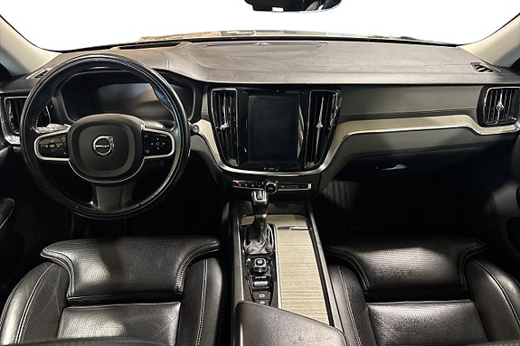 Volvo V60 13 of 25